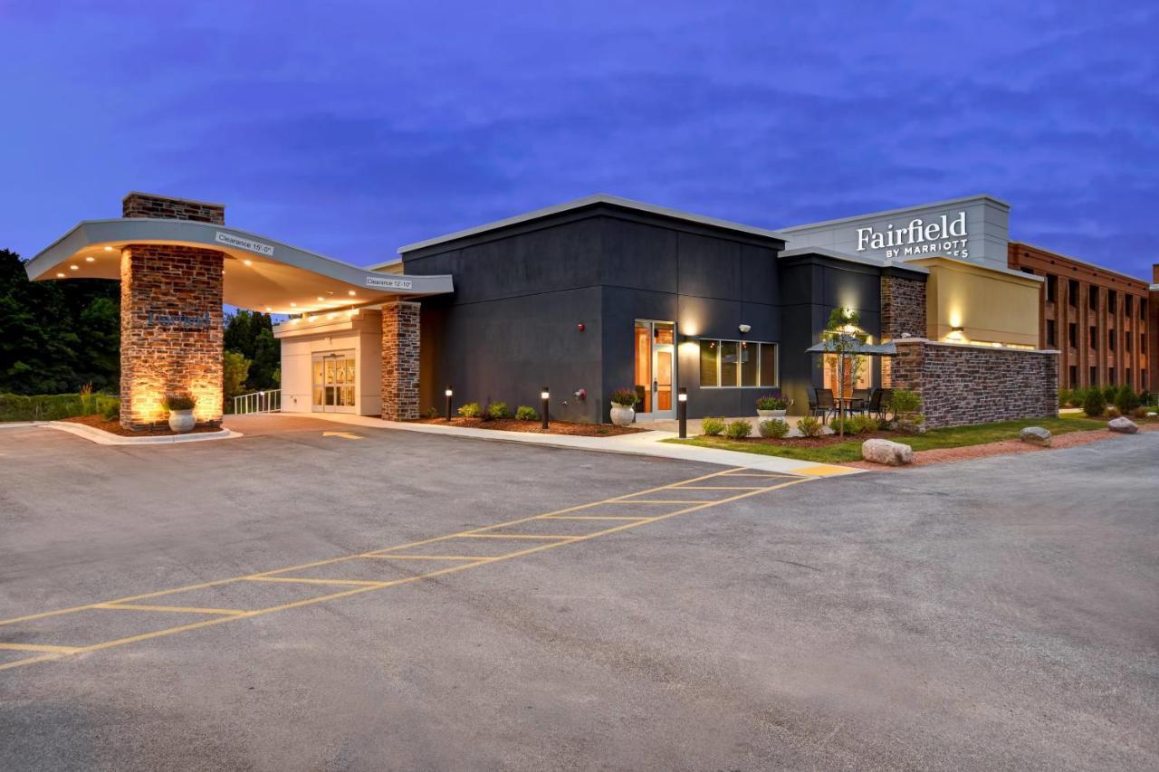 Fairfield Inn & Suites By Marriott Milwaukee North Glendale Exterior foto